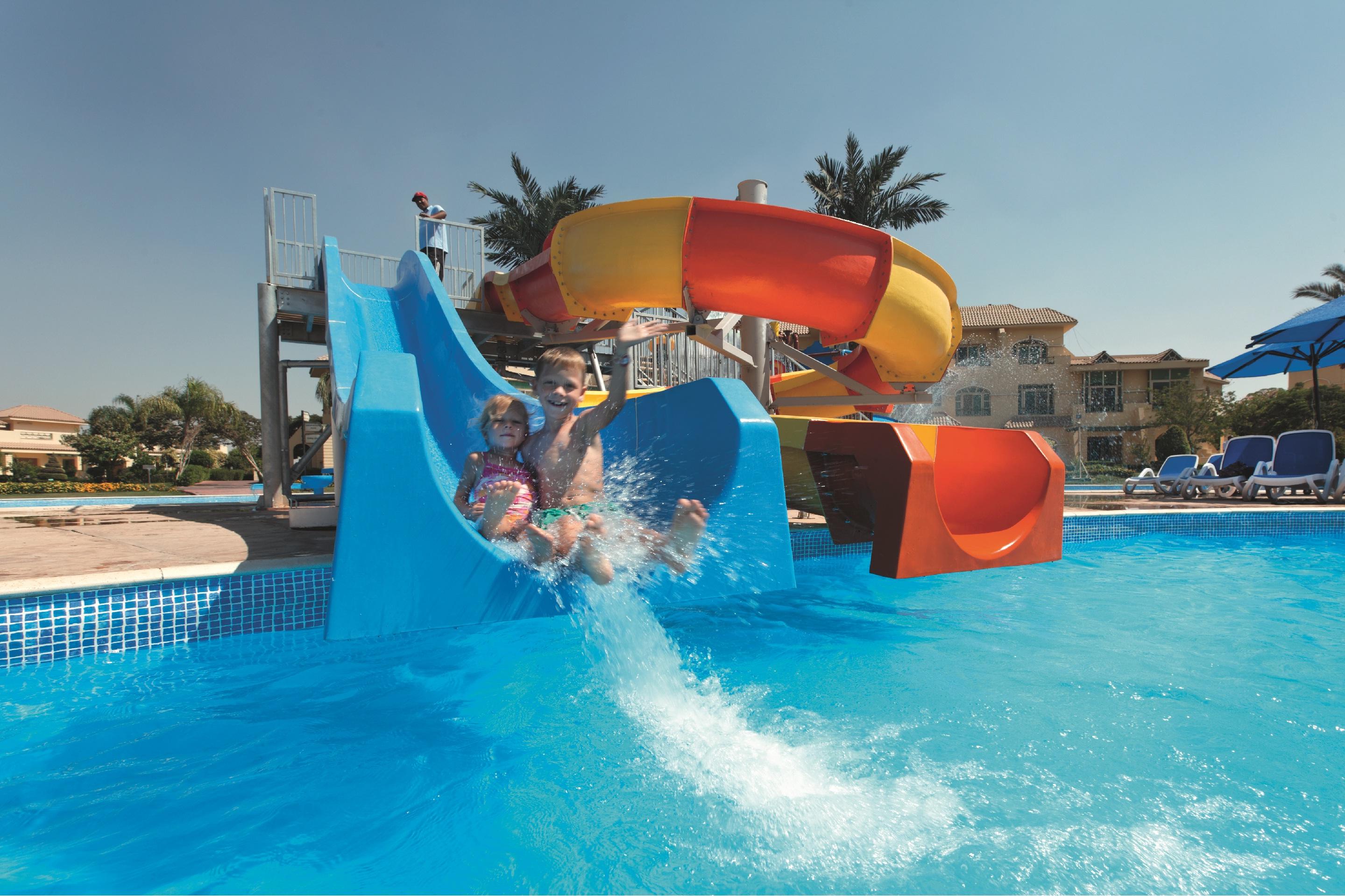 Moevenpick Hotel Cairo - Media City Giza Exterior foto Water park in Egypt