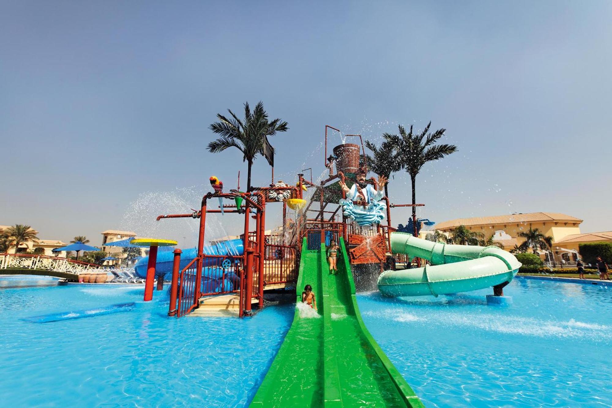 Moevenpick Hotel Cairo - Media City Giza Exterior foto Aqua Park